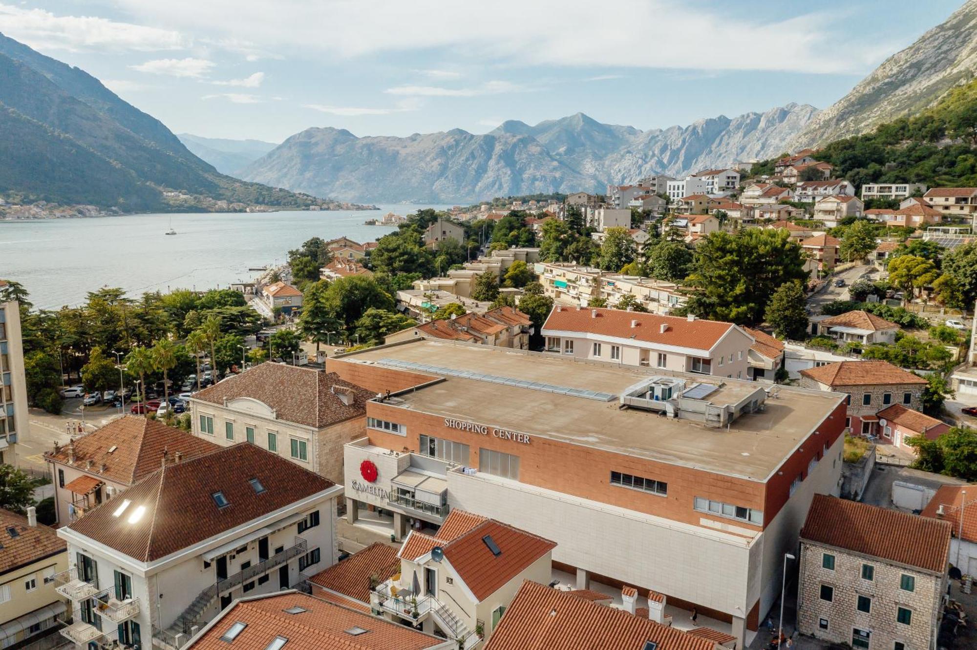 Kotor Central Point Luaran gambar