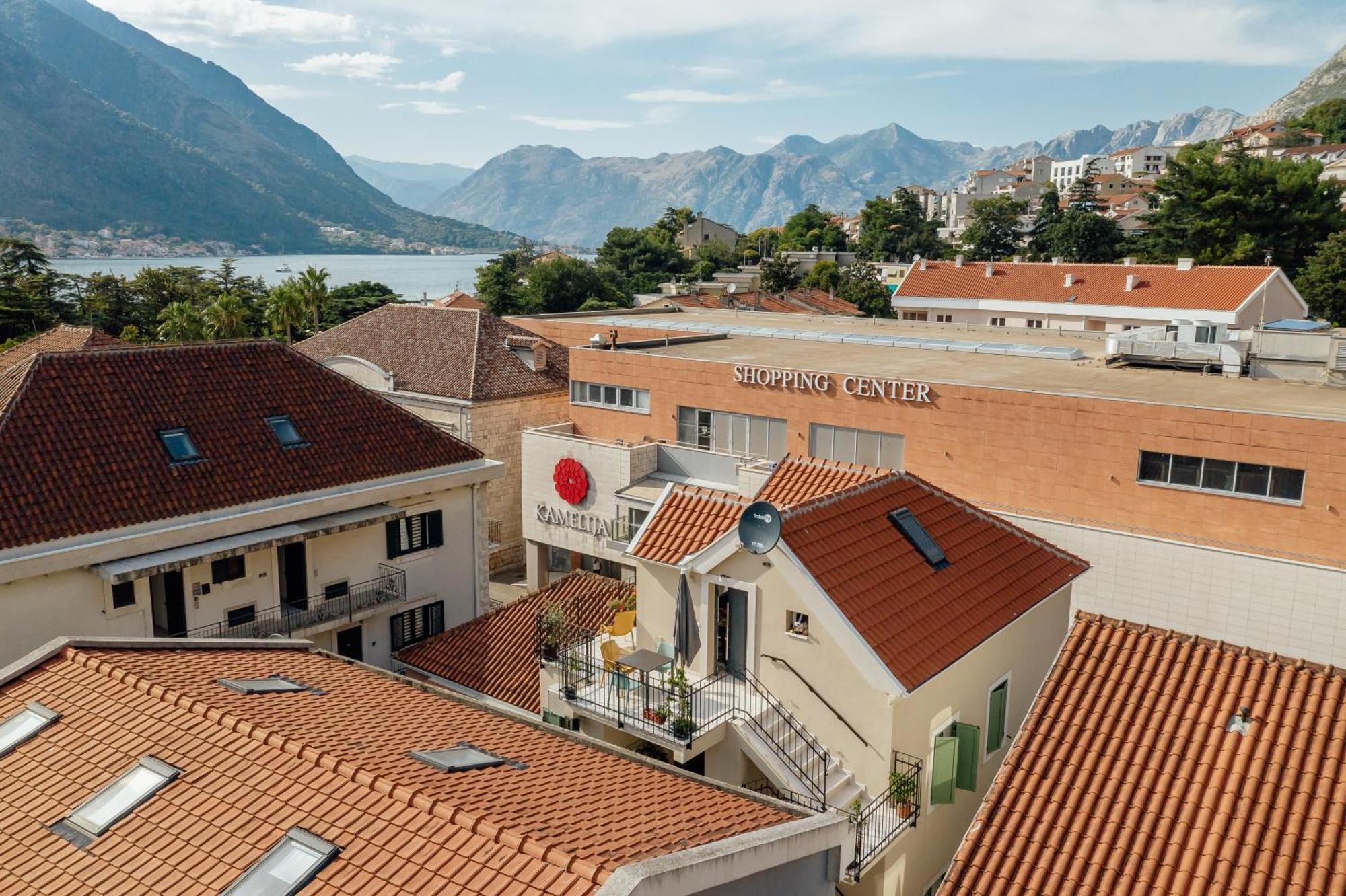 Kotor Central Point Luaran gambar